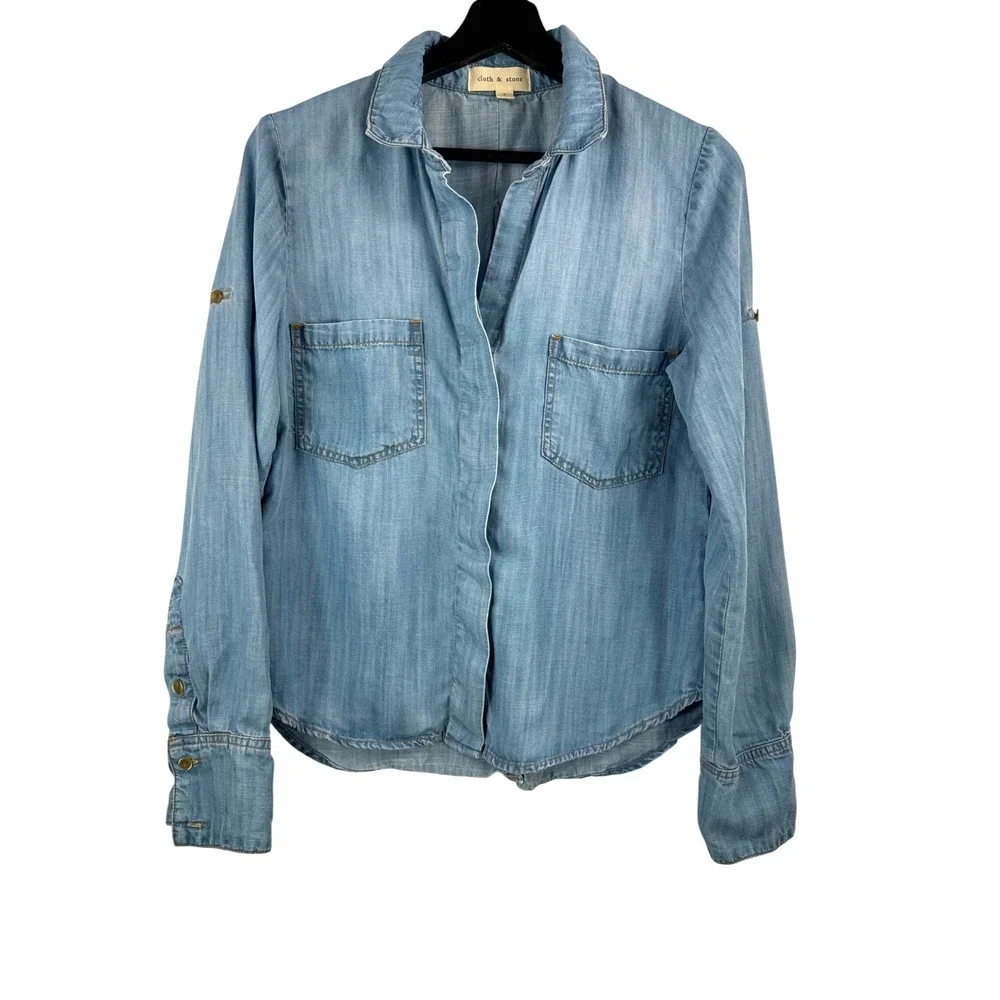 Cloth & Stone Button Down chambray Shirt sz S blue‎ roll tab sleeve coastal